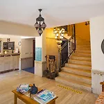 Portakal Hotel